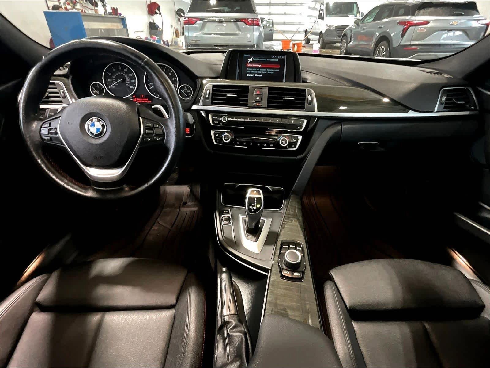 Used 2018 BMW 330i xDrive Sedan w/ Convenience Package AWD/4WD image 21
