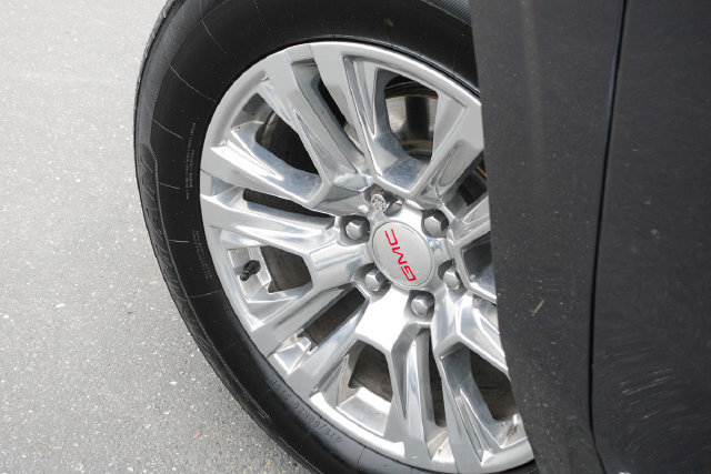 Used 2024 GMC Yukon XL Denali AWD/4WD image 13