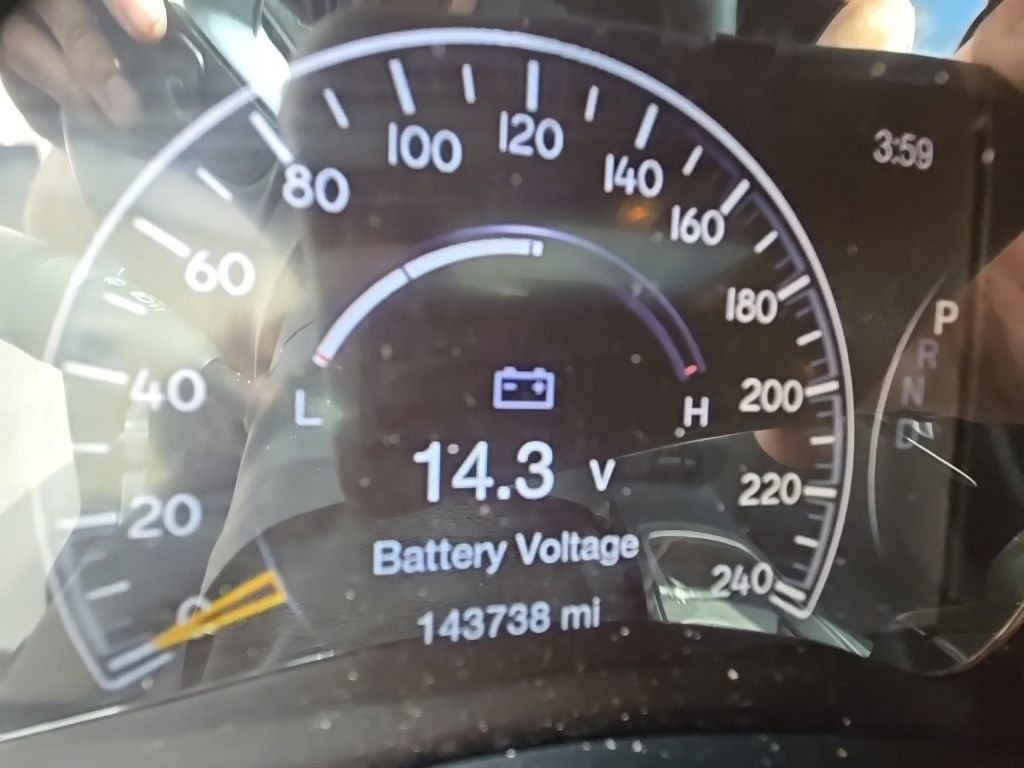 Used 2017 Jeep Grand Cherokee Altitude AWD/4WD image 15