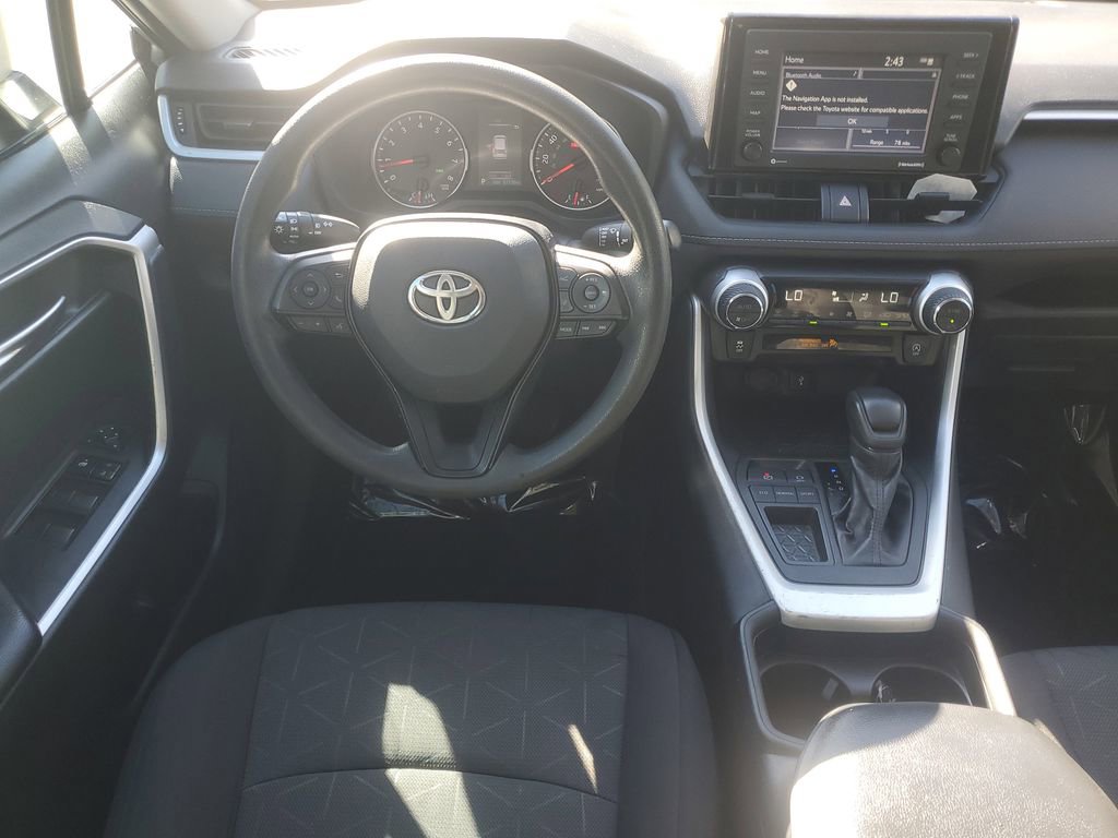 Used 2021 Toyota RAV4 XLE image 16