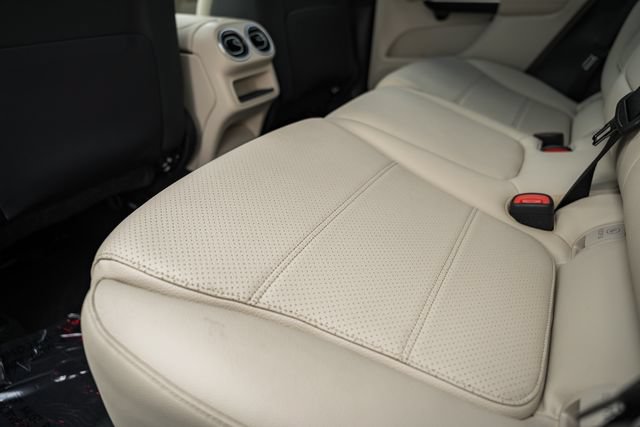 Used 2024 Mercedes-Benz GLC 300 4MATIC image 31