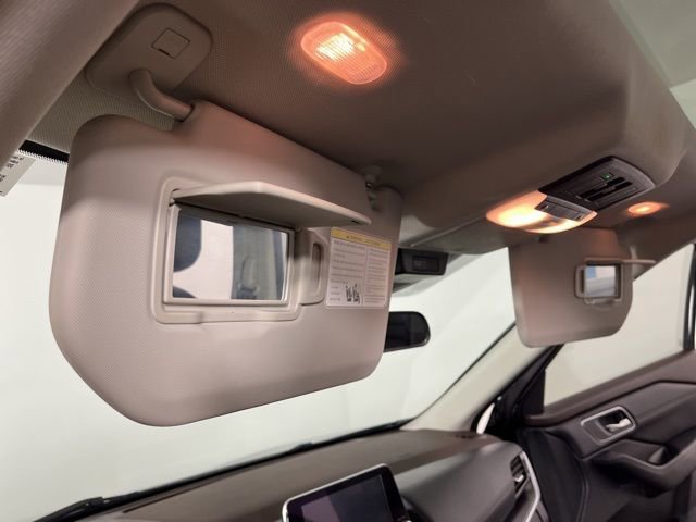 Used 2021 Nissan Rogue SV w/ Premium Package image 36