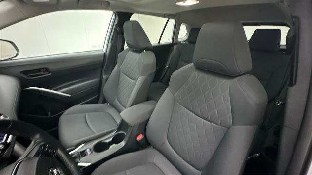 Certified 2022 Toyota Corolla Cross LE image 9