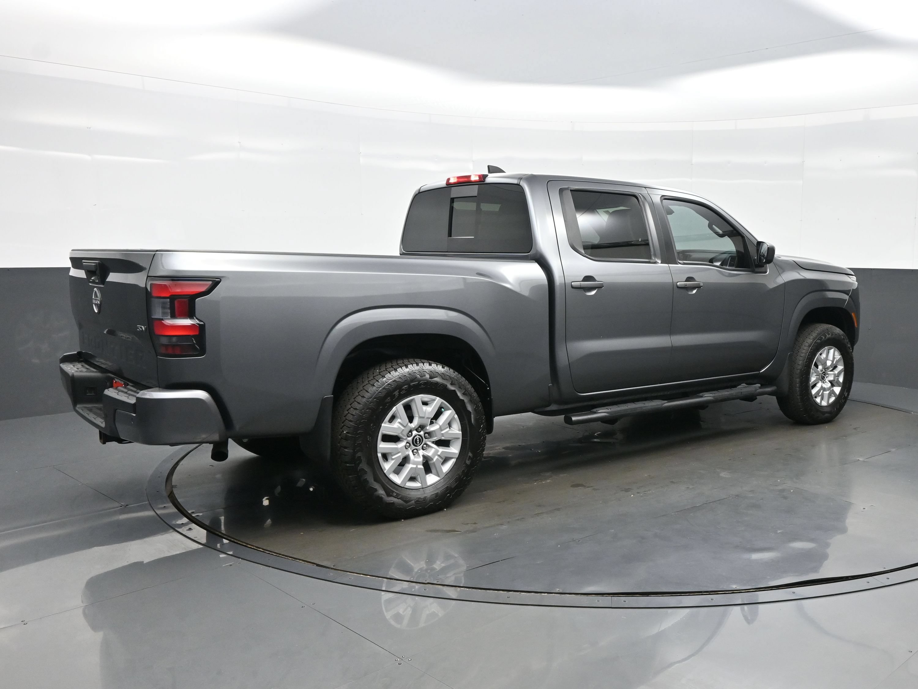 Used 2024 Nissan Frontier SV w/ Technology Package RWD image 6