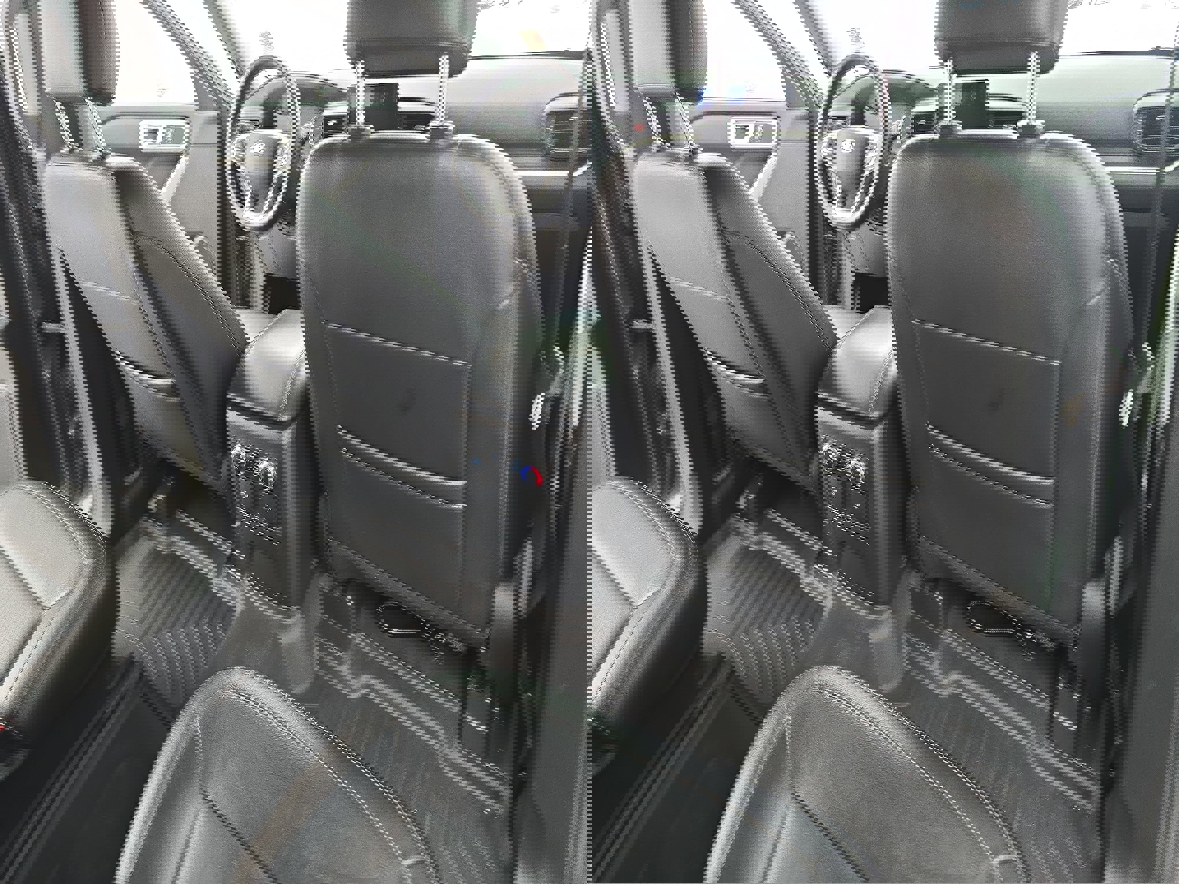 Used 2022 Ford Explorer XLT w/ Class IV Trailer Tow Package image 11