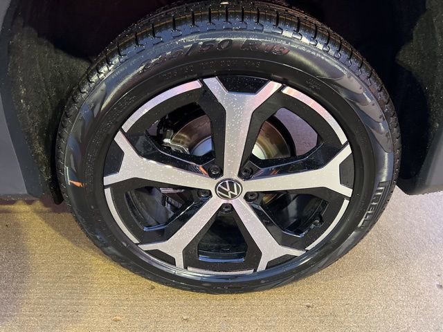 New 2026 Volkswagen Tiguan SE image 11