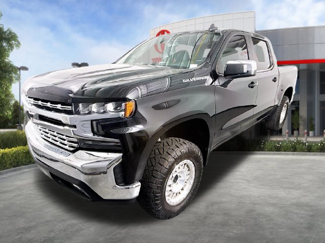 Used 2021 Chevrolet Silverado 1500 LT AWD/4WD image 3