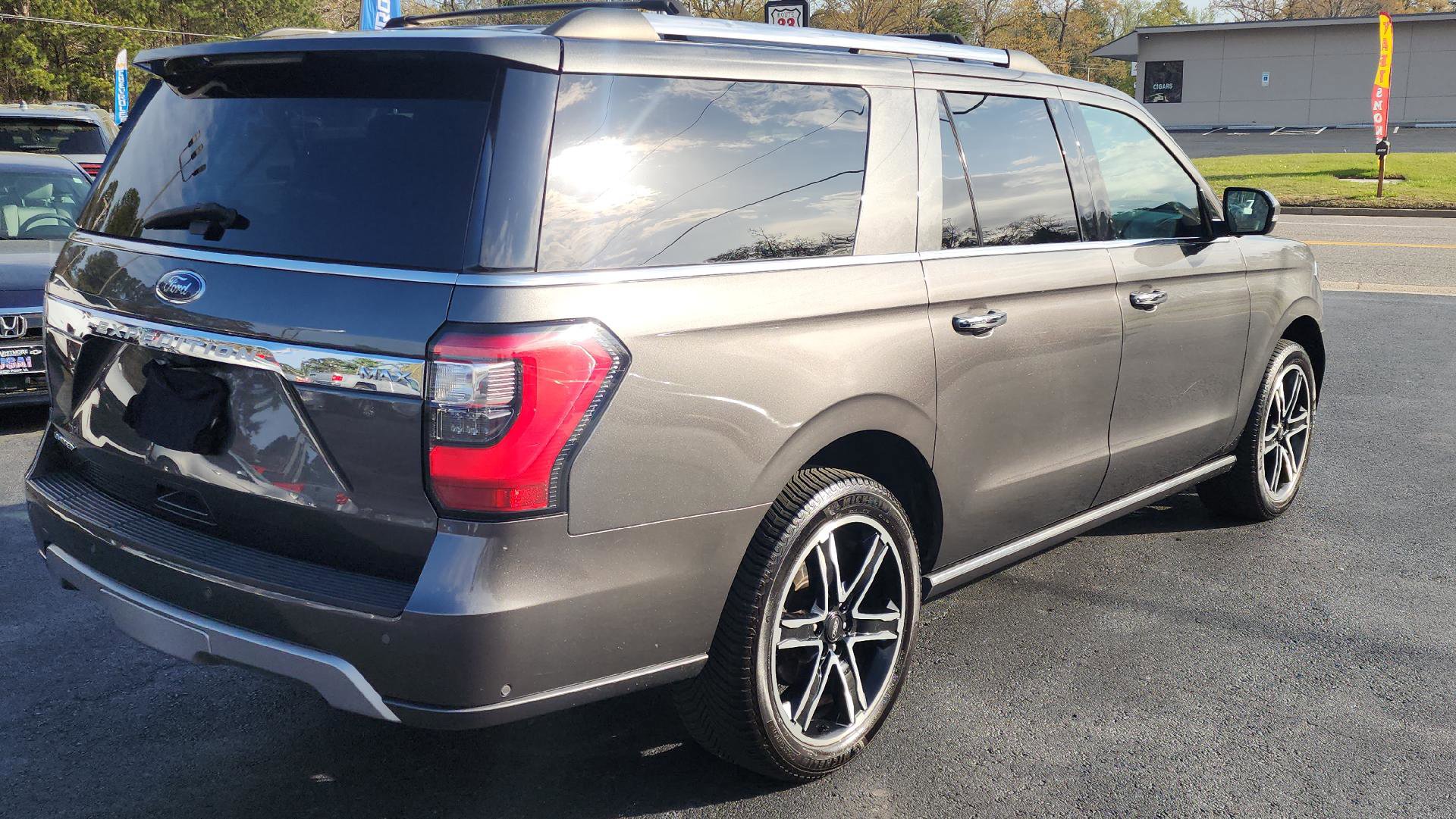 Used 2019 Ford Expedition Max Limited w/ Special Edition Package image 5