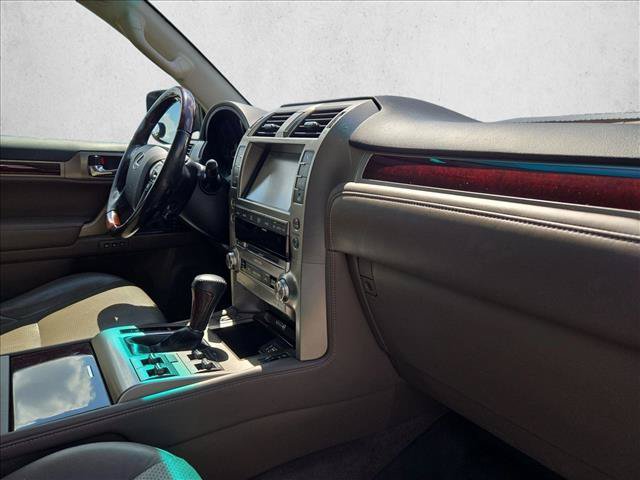 Used 2018 Lexus GX 460 AWD/4WD image 19