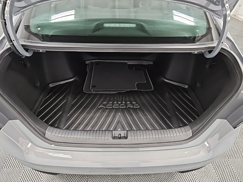 Used 2025 Honda Accord Sport image 36