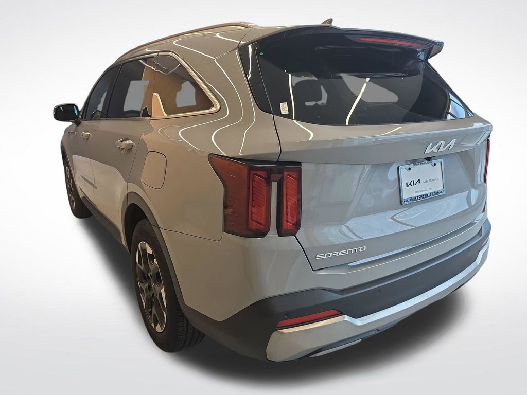 Used 2025 Kia Sorento S w/ Panoramic Sunroof Package image 4