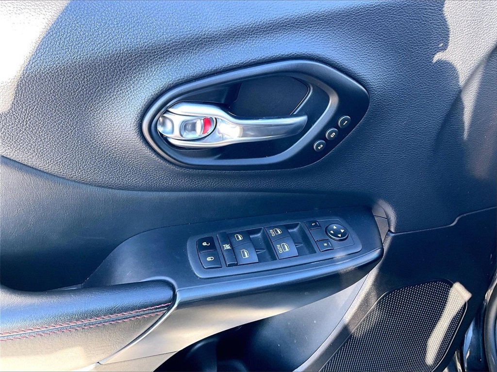 Used 2022 Jeep Cherokee Trailhawk w/ Premium Leather Package image 36