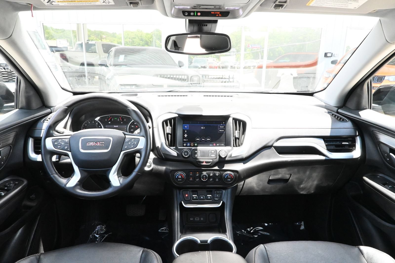 Used 2021 GMC Terrain SLT w/ LPO, 'HIT The Road' Package FWD image 33