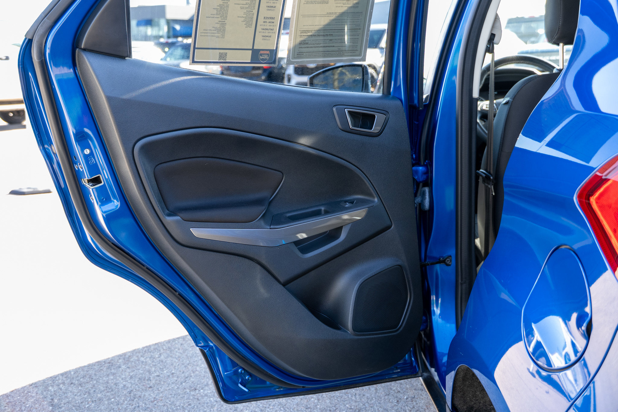 Used 2020 Ford EcoSport SE w/ SE Convenience Package image 12