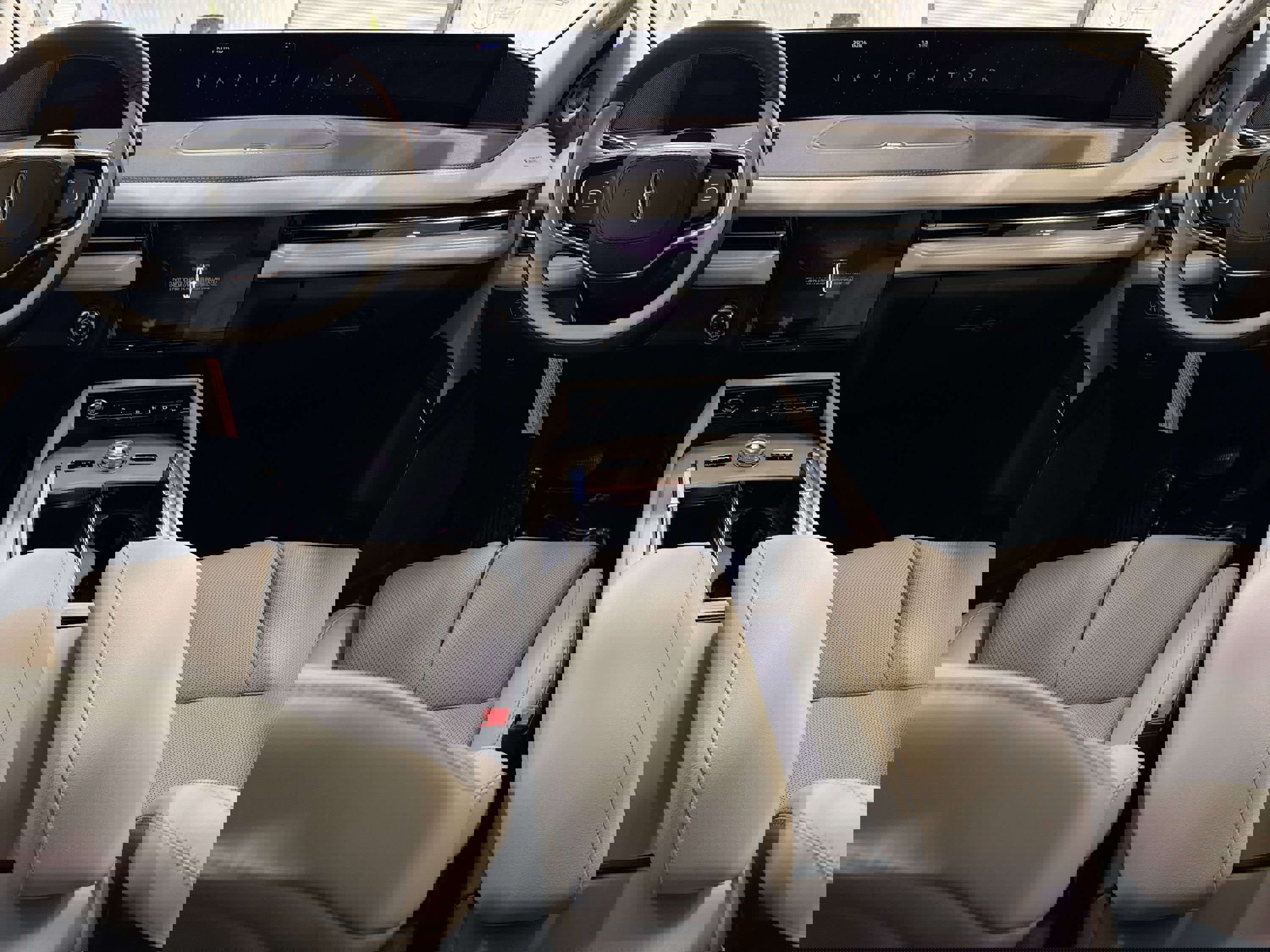 New 2026 Lincoln Navigator L Premier image 23