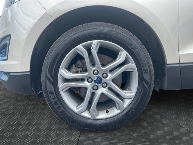 Used 2017 Ford Edge Titanium w/ Equipment Group 301A AWD/4WD image 14