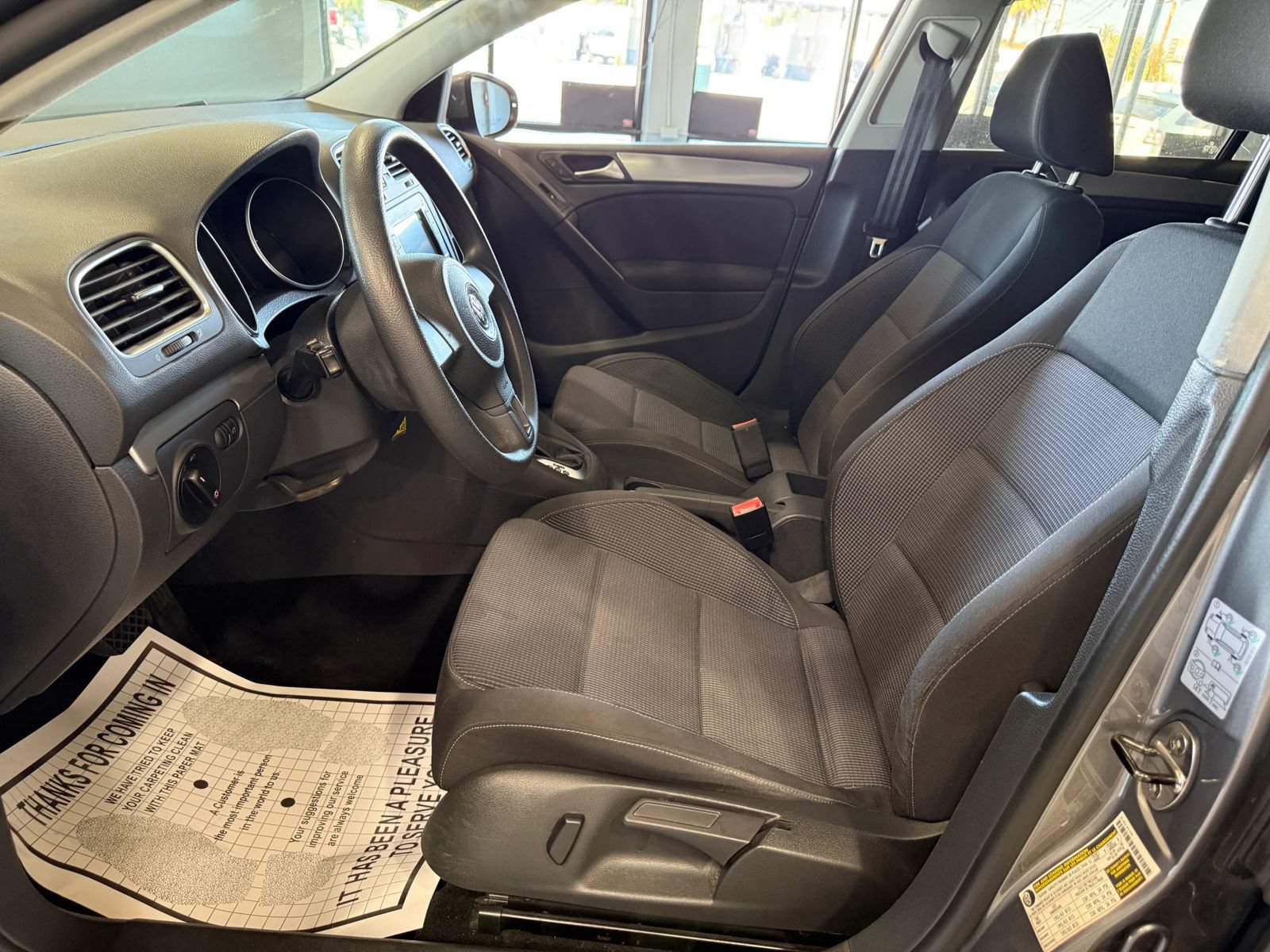 Used 2012 Volkswagen Golf 4-Door FWD image 7