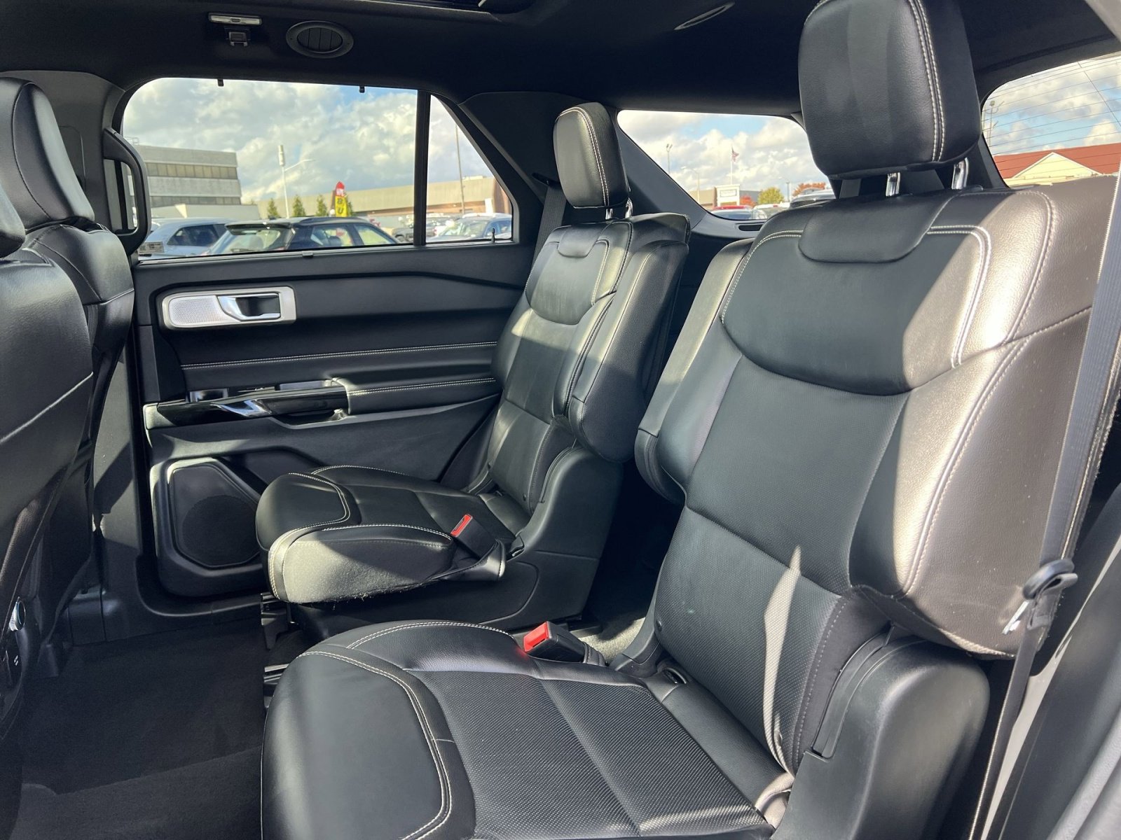 Used 2023 Ford Explorer ST w/ Equipment Group 401A image 25