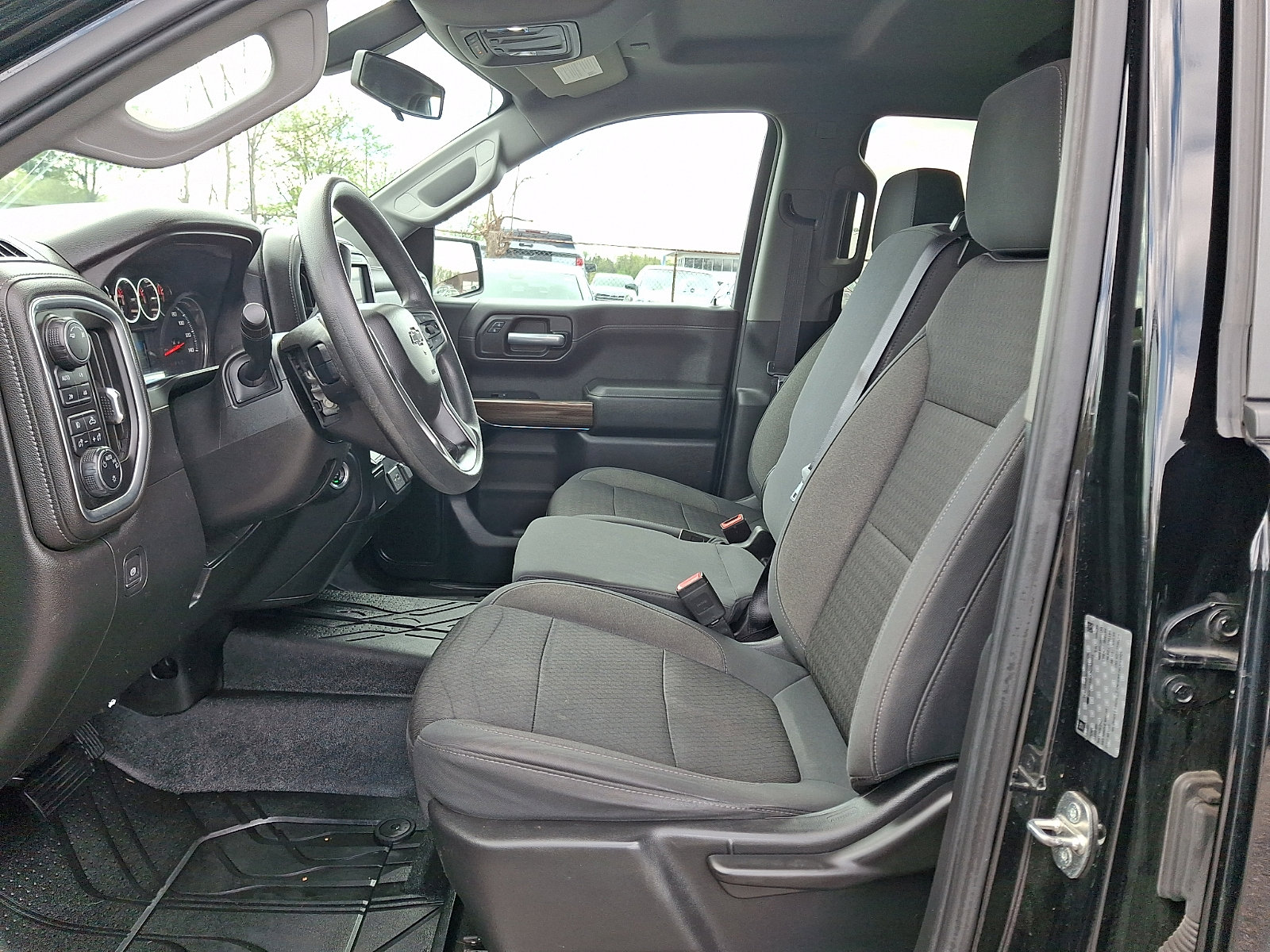 Used 2019 Chevrolet Silverado 1500 RST image 13