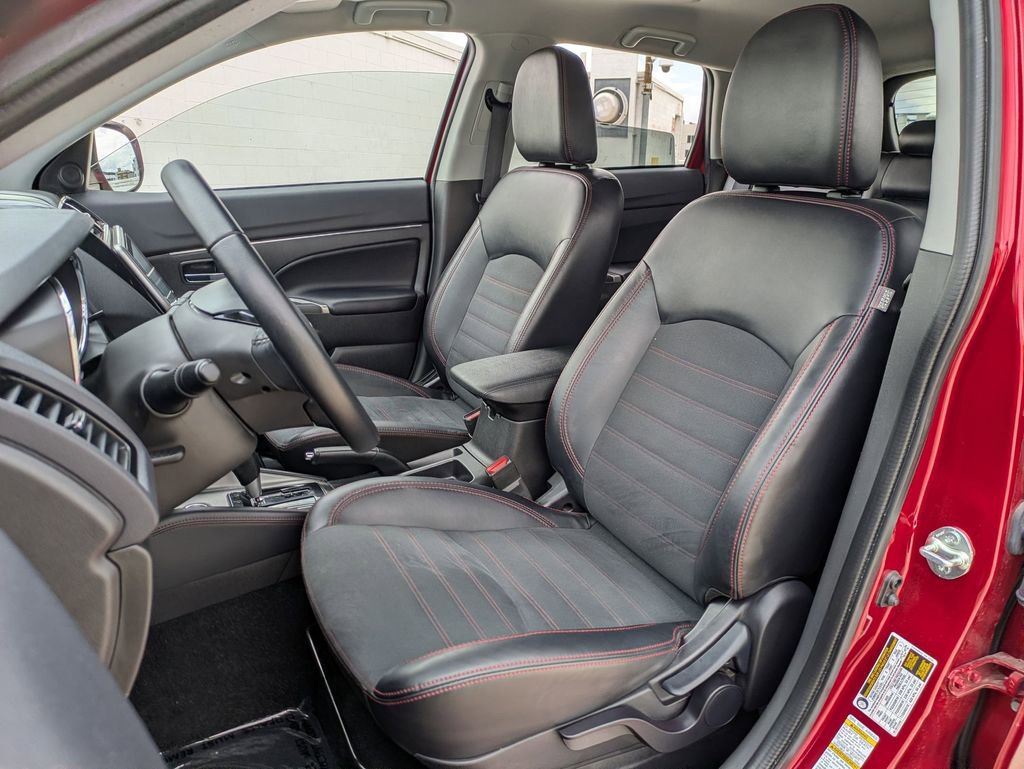 Used 2025 Mitsubishi Outlander Sport SE AWD/4WD image 23