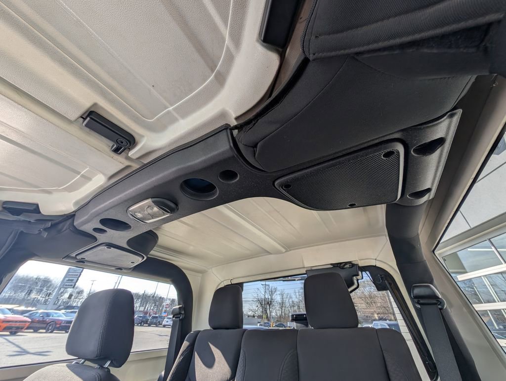 Used 2015 Jeep Wrangler Sport image 17