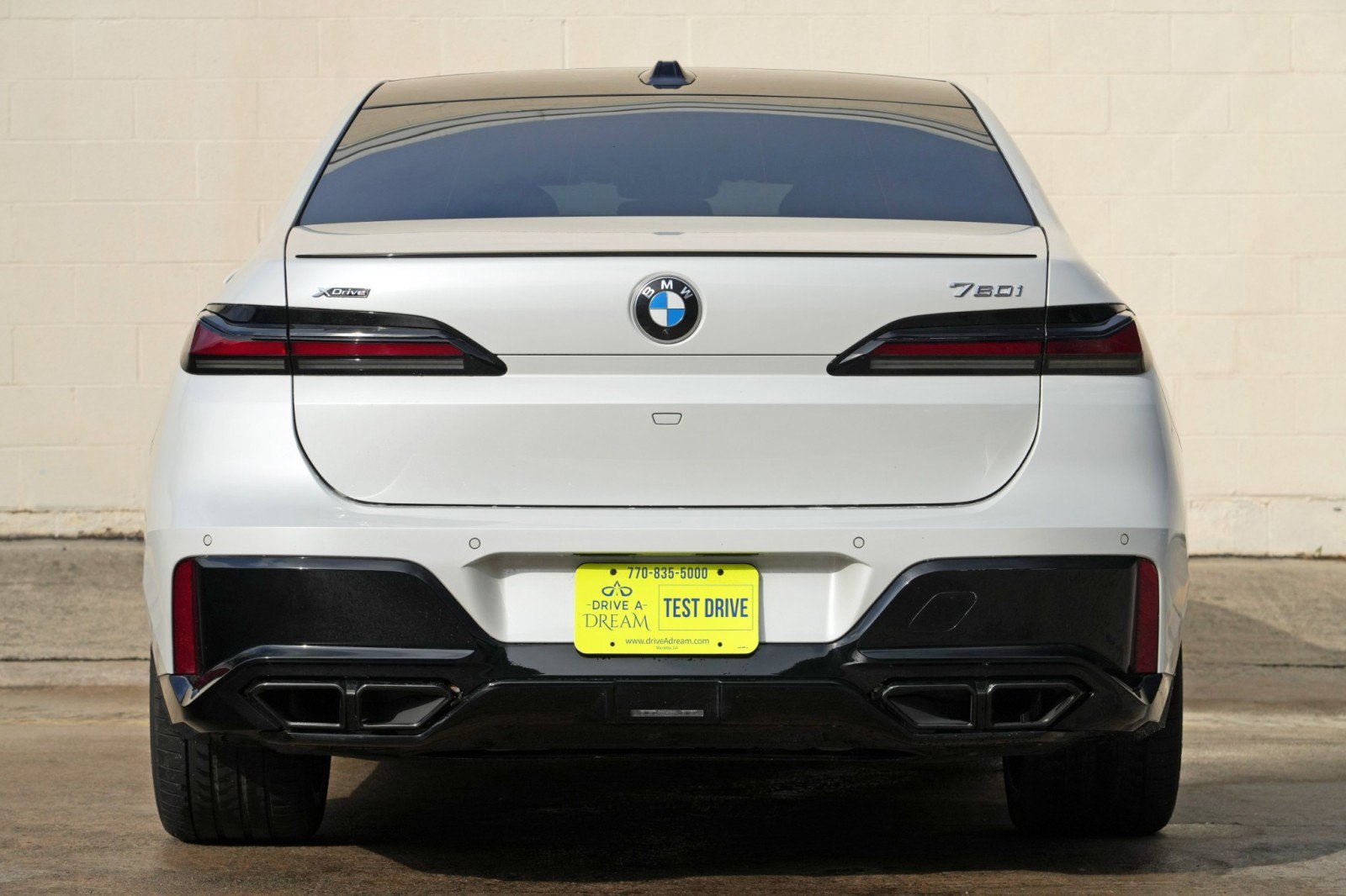 Used 2023 BMW 760i xDrive w/ Executive Package AWD/4WD image 11