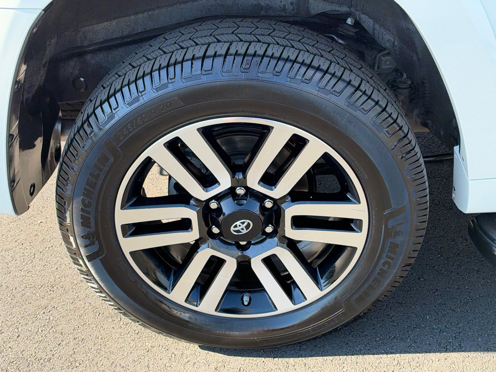 Used 2021 Toyota 4Runner Limited AWD/4WD image 17