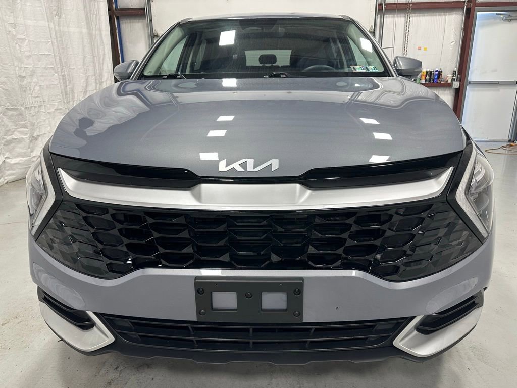 Used 2023 Kia Sportage EX FWD image 2