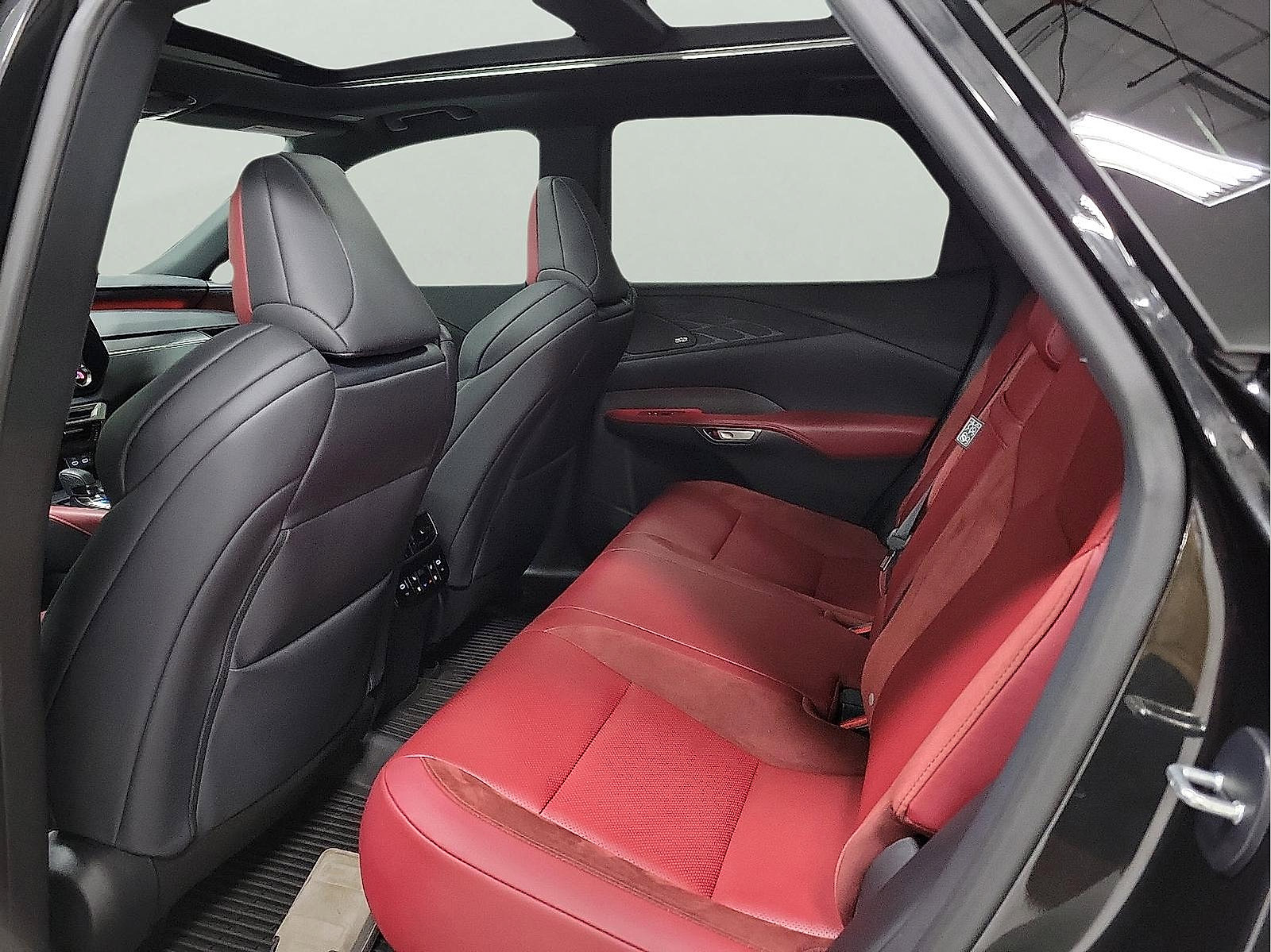 Used 2024 Lexus RX 500h F Sport w/ Convenience Package image 9