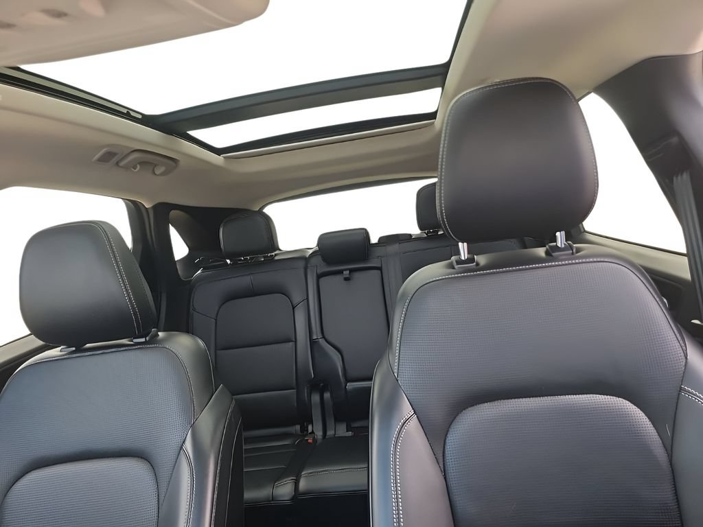 Used 2025 Ford Escape Platinum AWD/4WD image 19