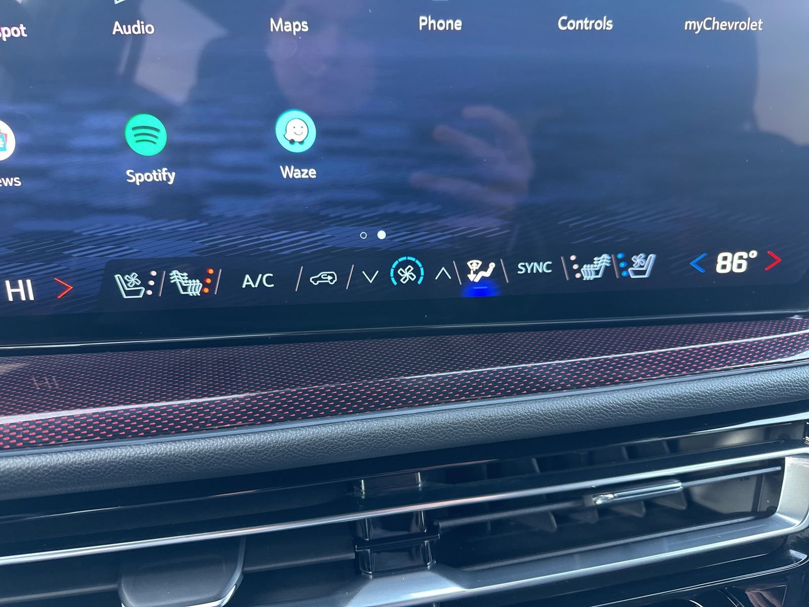 Used 2024 Chevrolet Traverse RS AWD/4WD image 60