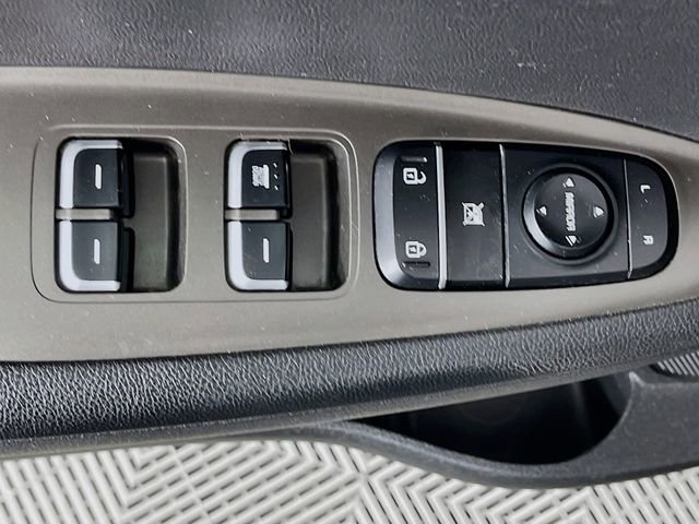 Used 2020 Kia Optima LX image 18