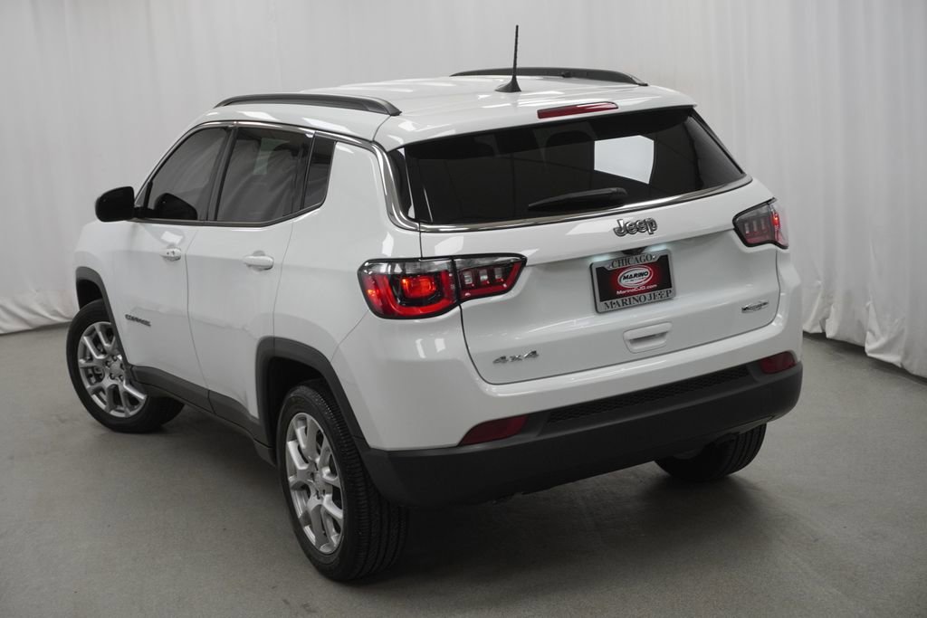 Certified 2024 Jeep Compass Latitude AWD/4WD image 11