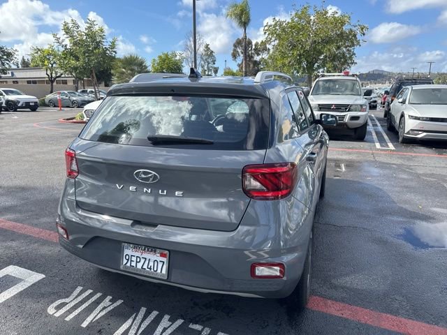 Certified 2021 Hyundai Venue SEL image 3