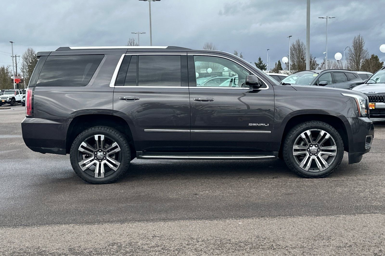 Used 2018 GMC Yukon Denali w/ Open Road Package image 3