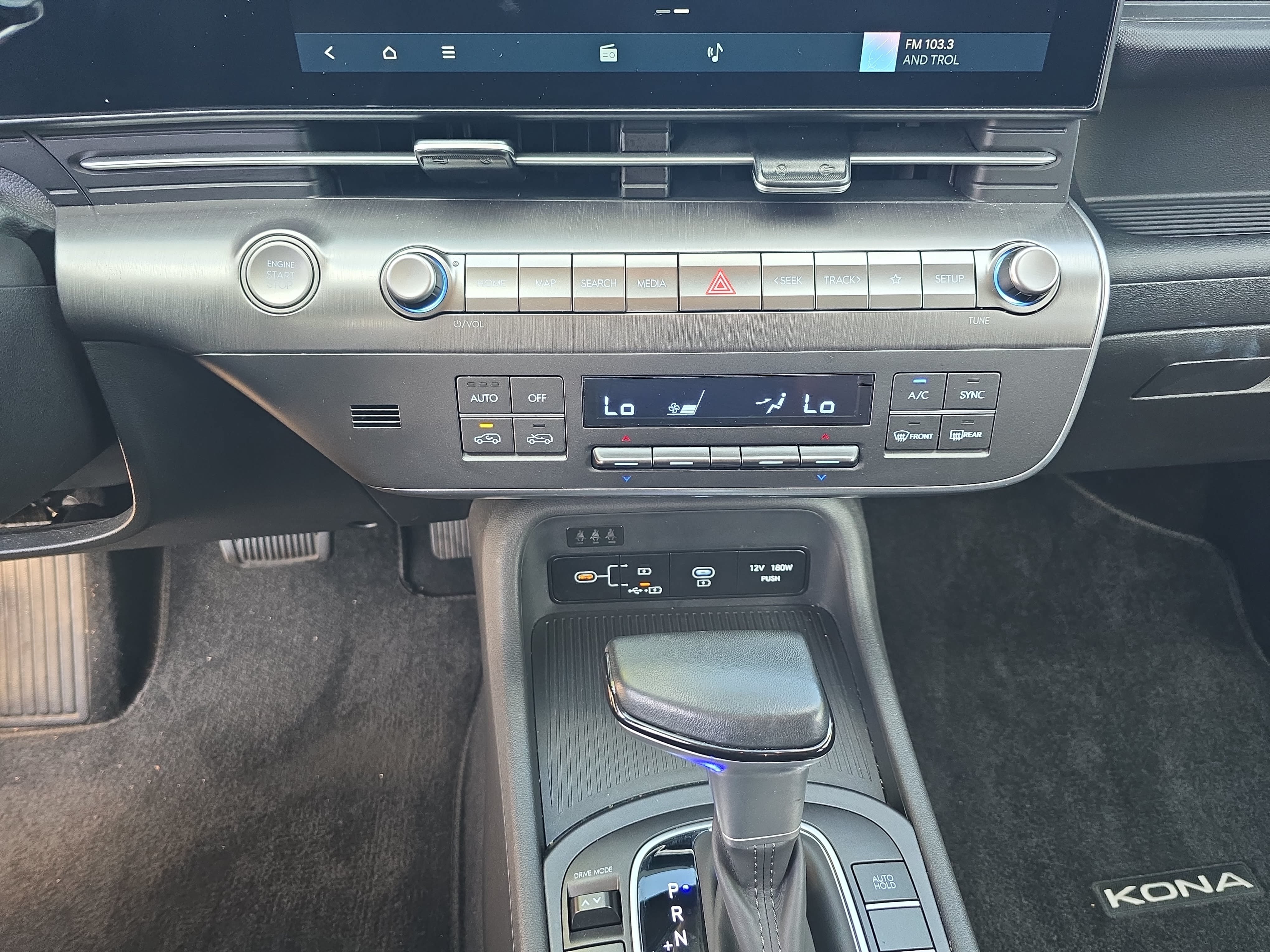 Used 2025 Hyundai Kona SEL FWD image 25