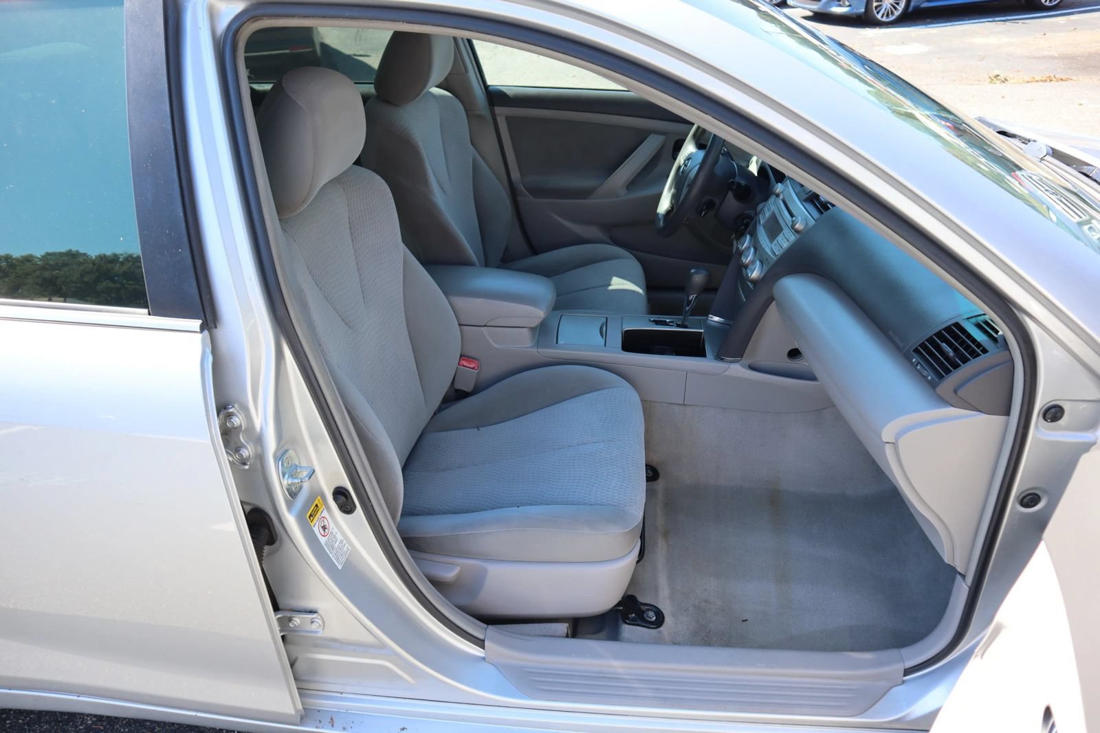 Used 2011 Toyota Camry LE w/ Fleet Convenience Pkg FWD image 16