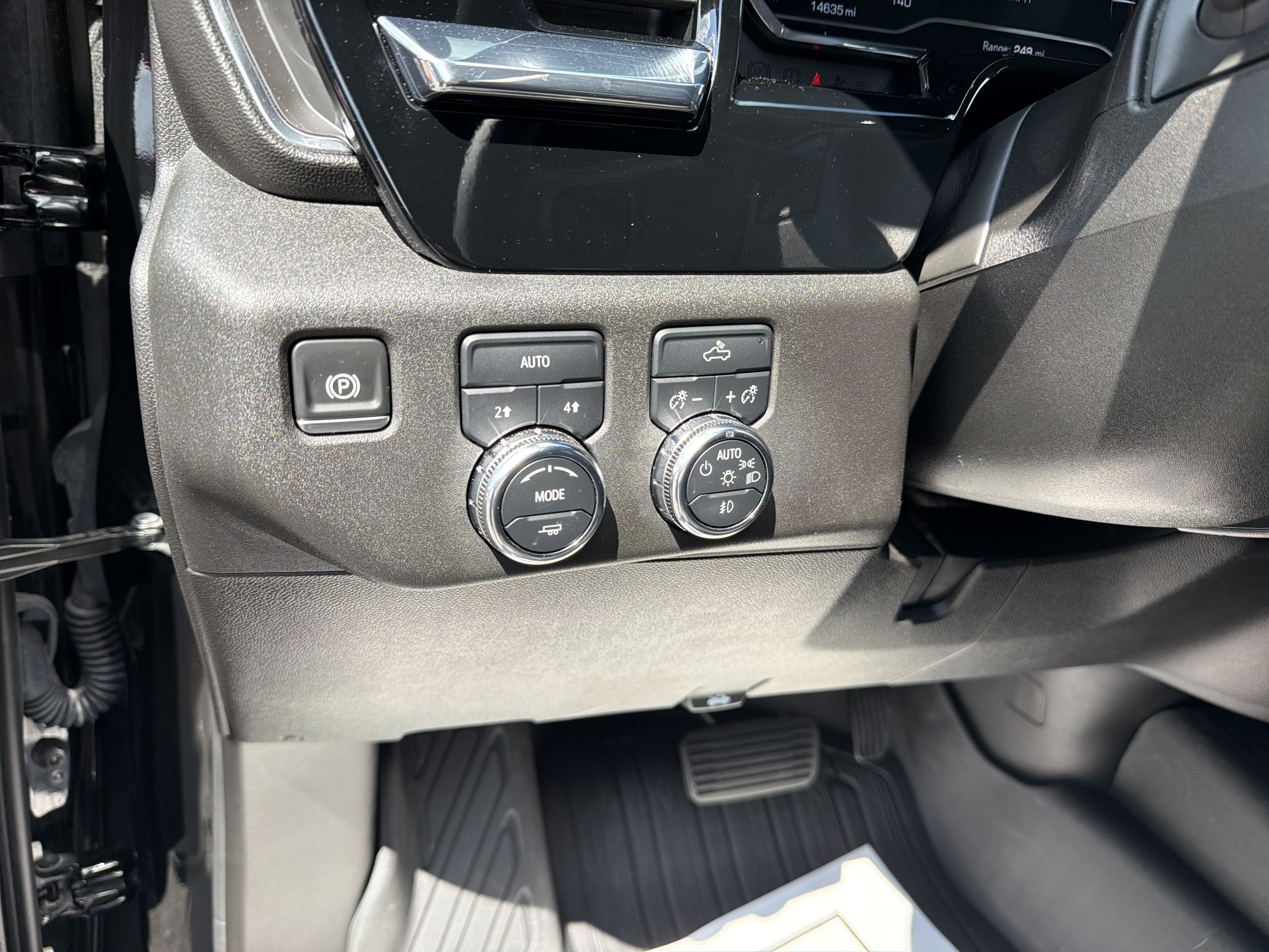 Certified 2025 GMC Sierra 1500 Elevation AWD/4WD image 18