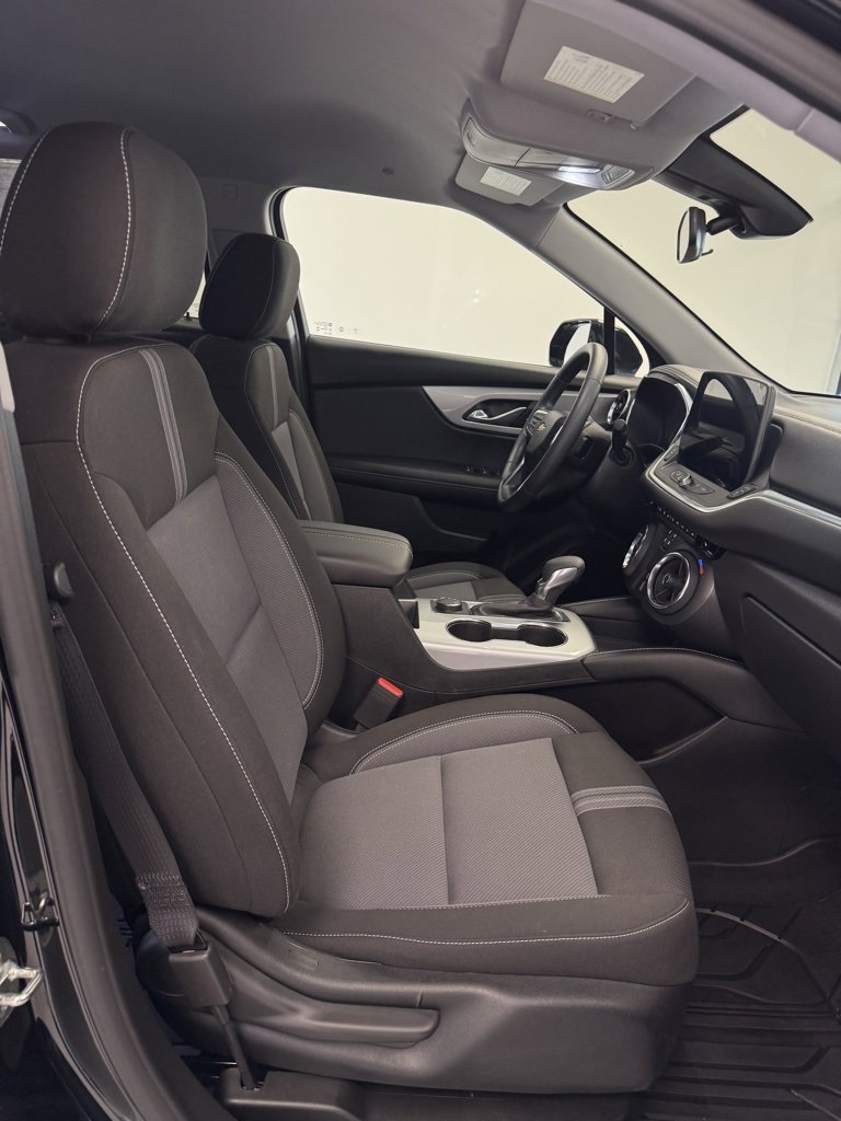 Certified 2025 Chevrolet Blazer LT w/ Midnight/Sport Edition image 25