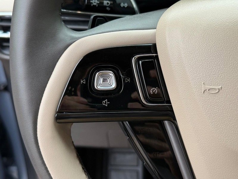 Used 2022 Lincoln Corsair AWD w/ Equipment Group 101A image 16