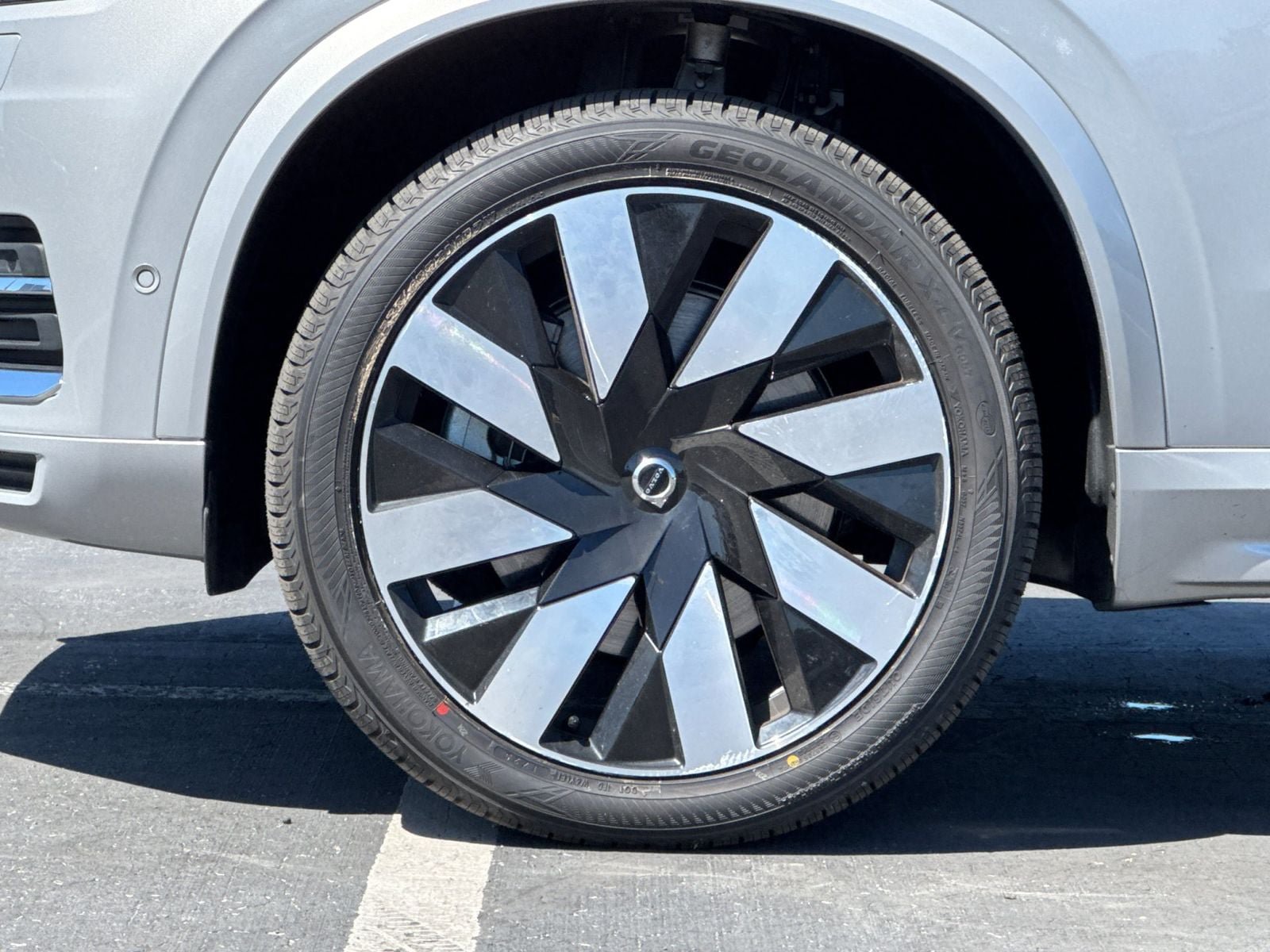 Certified 2023 Volvo XC90 T8 Ultimate AWD/4WD image 32