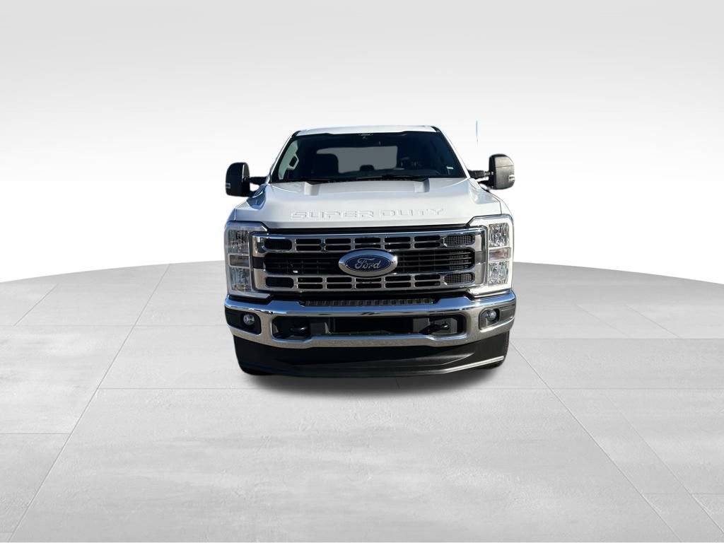Used 2025 Ford F250 XLT AWD/4WD image 8