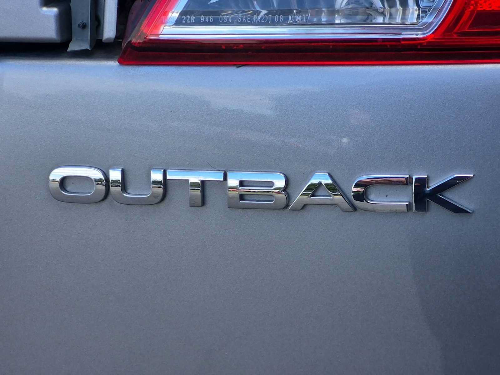 Used 2010 Subaru Outback 2.5i Premium AWD/4WD image 13