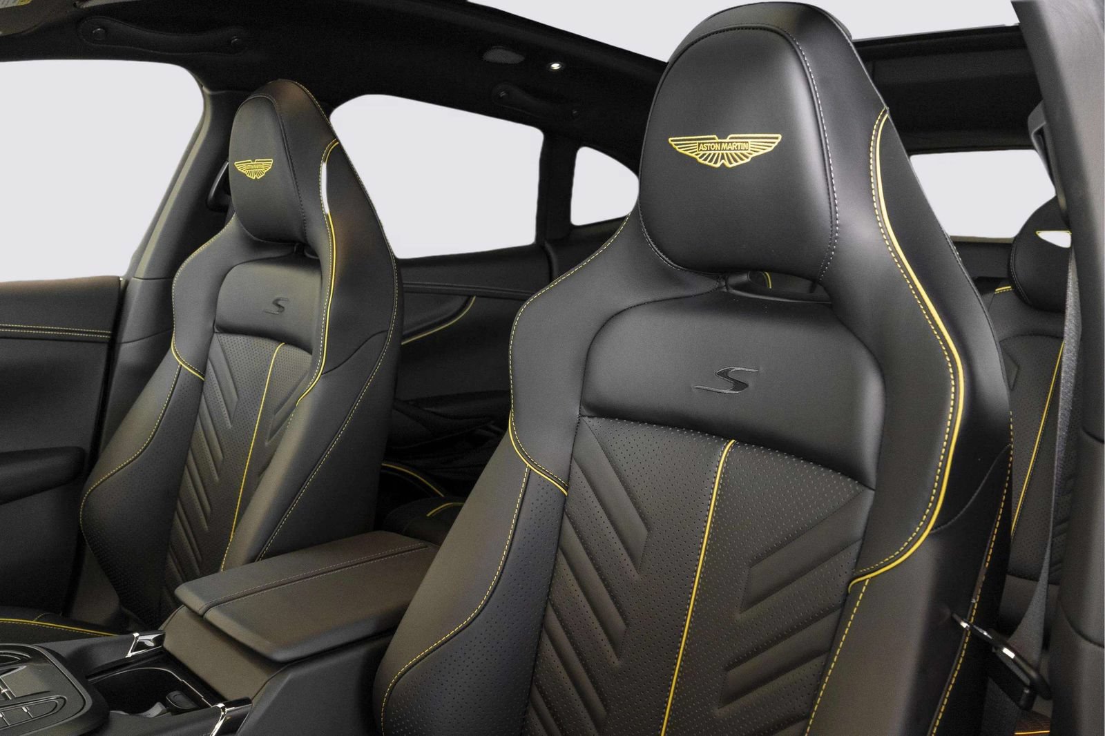 New 2026 Aston Martin DBX S AWD/4WD image 17
