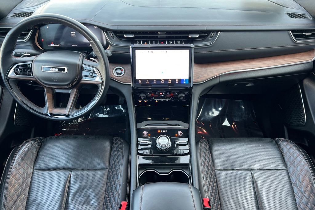 Used 2024 Jeep Grand Cherokee Summit AWD/4WD image 13