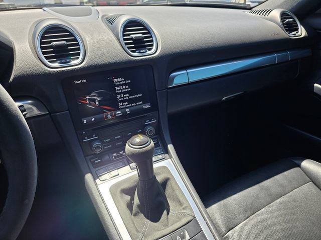 Used 2019 Porsche 718 Cayman RWD image 21