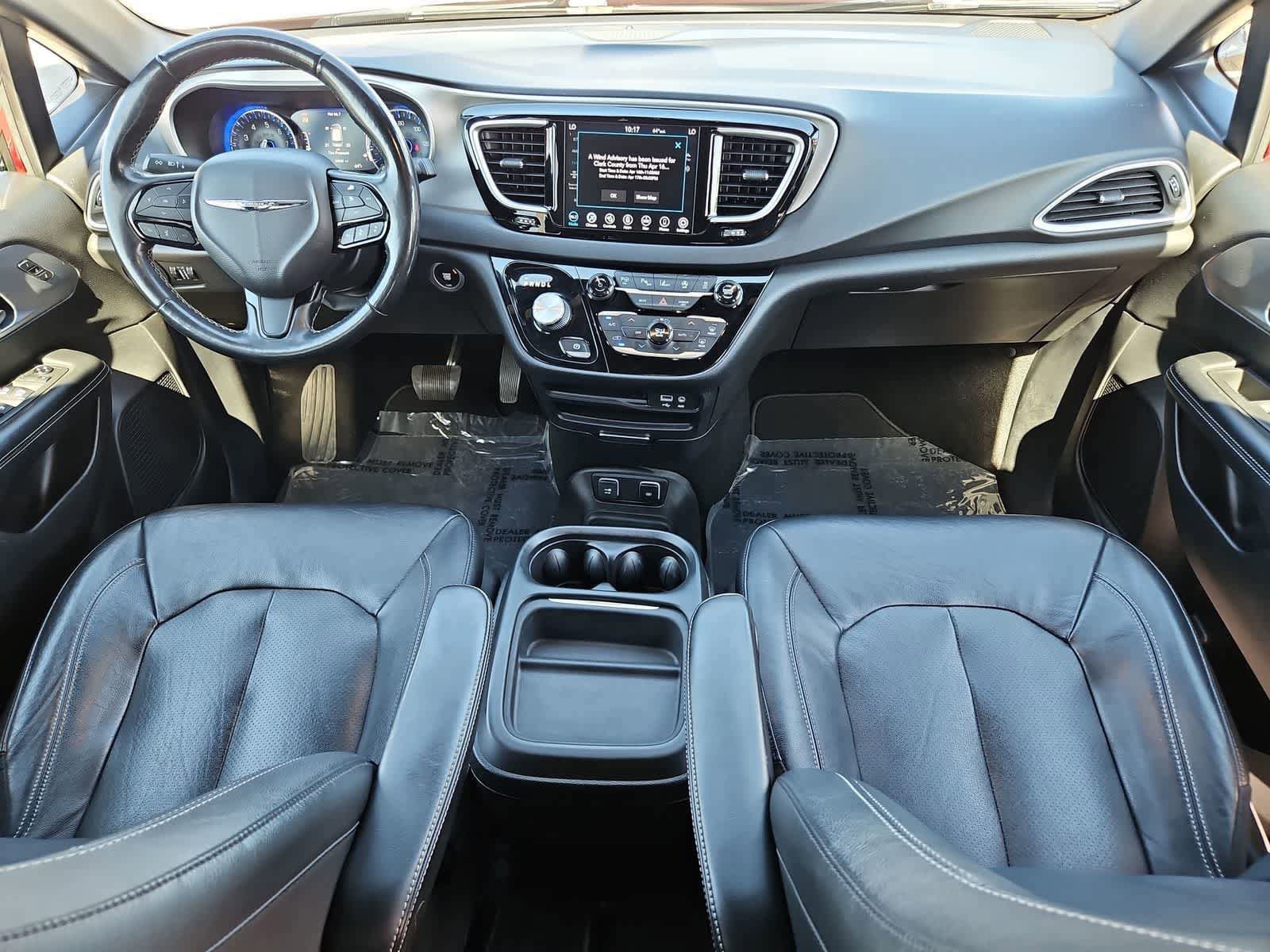 Used 2020 Chrysler Pacifica Touring-L AWD/4WD image 19