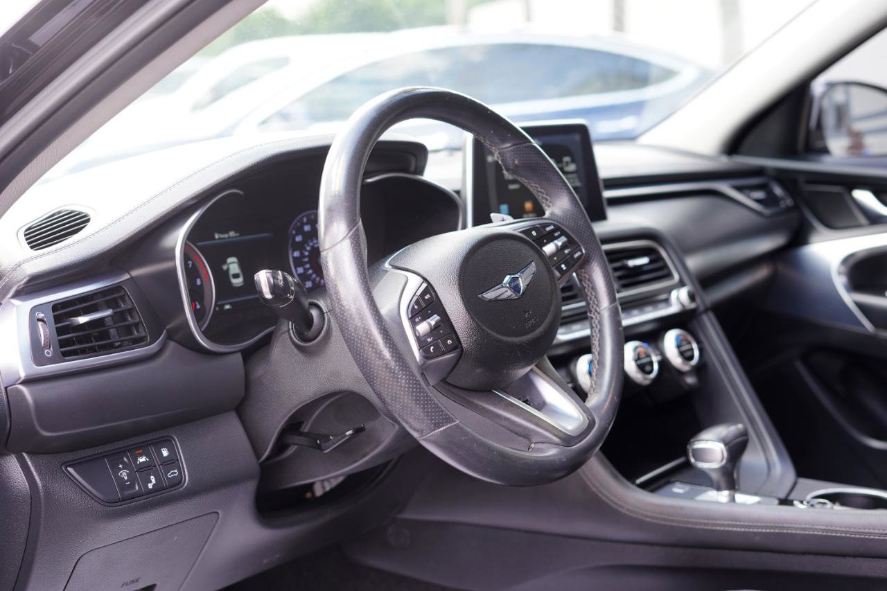 Used 2020 Genesis G70 2.0T RWD image 8