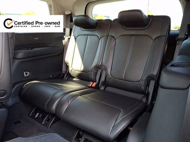 Used 2023 Jeep Grand Cherokee L Limited w/ Black Appearance Package AWD/4WD image 10