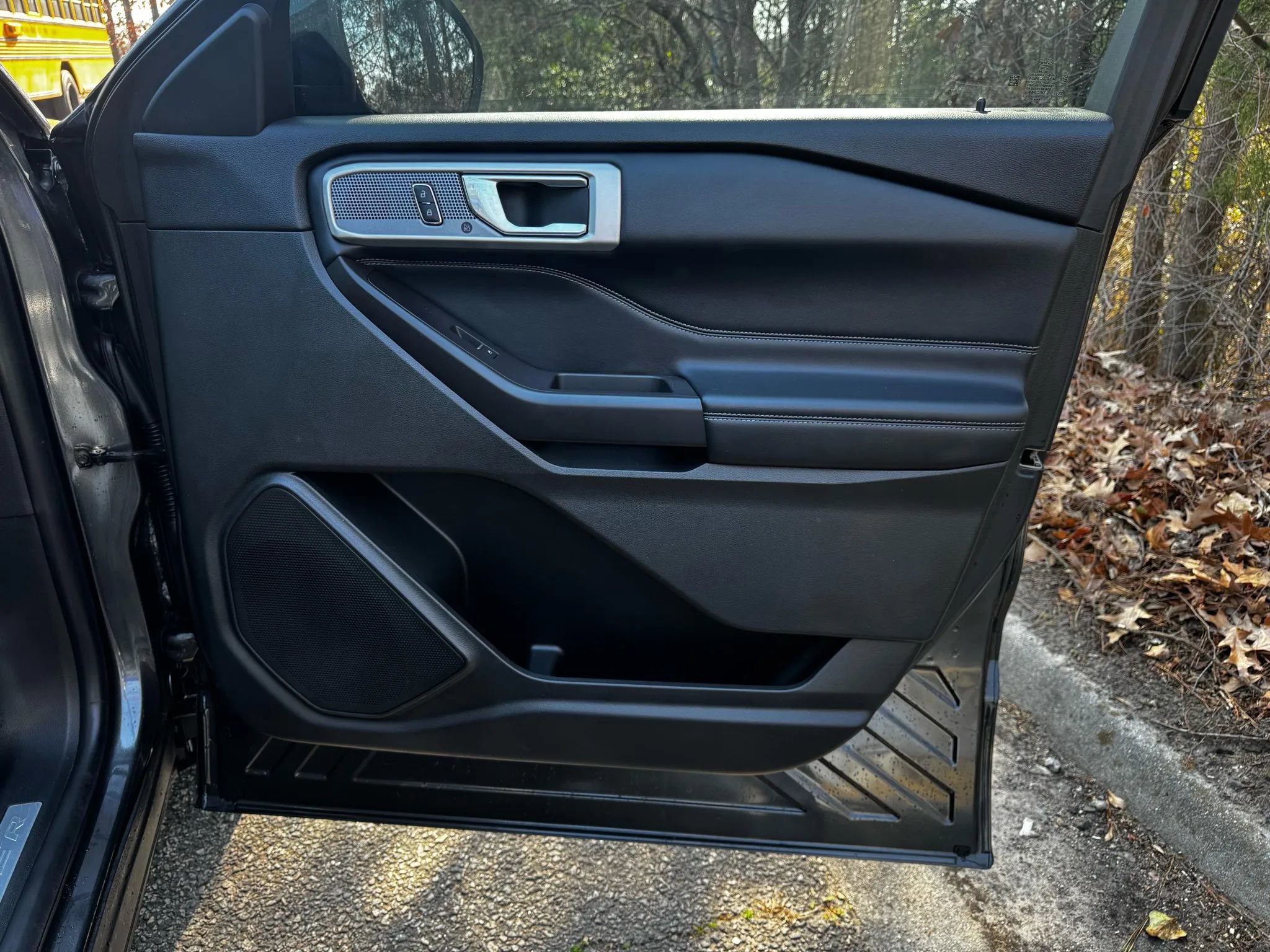 Used 2020 Ford Explorer Limited w/ Class III Trailer Tow Package image 15